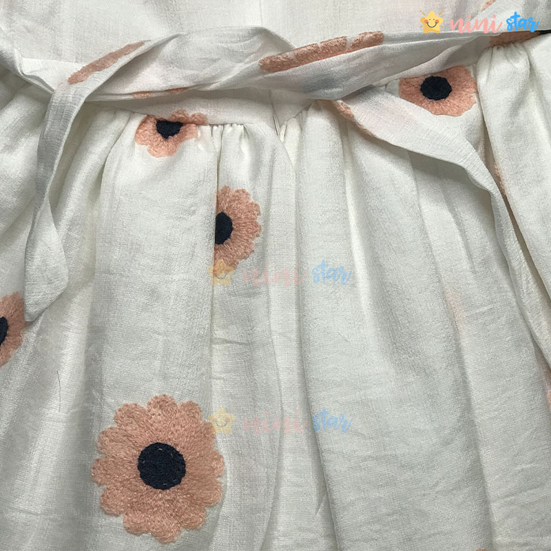 پیراهن سفید گلدار دخترانه 4- نی نی استار فروشگاه اینترنتی لباس دخترانه