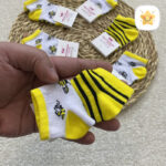 جوراب نوزادی مدل زنبوری 4 - نی نی استار