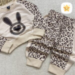 بلوز شلوار دخترانه پلنگی جنس فوق العاده! 1 تا 6 سال2 - نی نی استار