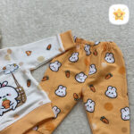 بلوز شلوار نوزادی چاپی طرح خرگوش و هویج 3