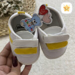 پاپوش نوزادی اسپرت مد دو چسب زرد - نی نی استار