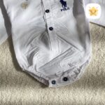 زیر دکمه مجلسی نوزادی پسرانه سفید پاپیون دار 3