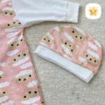 ست 2 تکه کلاه و سرهمی نوزادی دخترانه مدل بره صورتی 3 - نی نی استار