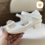 صندل دخترانه ورنی مجلسی وارداتی برند kenike سایز 25 تا 30 6 - نی نی استار