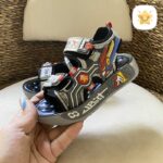 صندل پسرانه فانتزی مدل رباتی سایز 22 تا 36 4 - نی نی استار