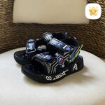 صندل پسرانه فانتزی مدل رباتی سایز 22 تا 36 مشکی - نی نی استار