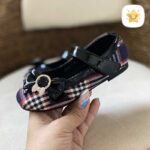 کفش دخترانه تخت وارداتی برند kenike سایز 25 تا 30 ورنی مشکی 2 - نی نی استار