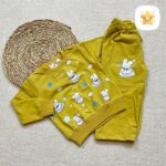بلوز شلوار دخترانه بگ خرگوش و ابر جنس پنبه برند DENIZ مناسب 9 ماه تا 2 سال خردلی - نی نی استار