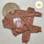بلوز شلوار دخترانه جنس پنبه مدل لبوبو TT مناسب 4 تا 8 سال قهوه ای - نی نی استار