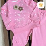 بلوز شلوار نوزادی دخترانه برند HONEY جنس پنبه صورتی و گل مناسب 9 ماه تا 2 سال 2